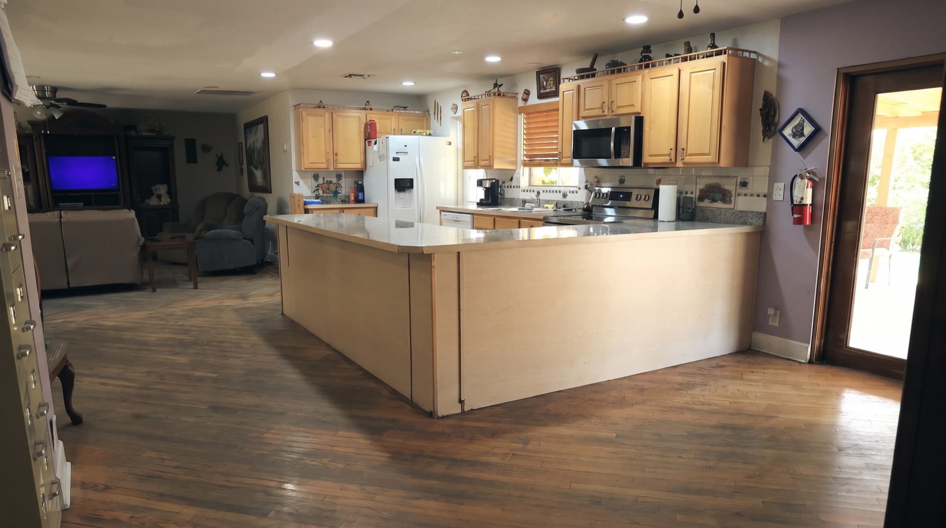 Full home kitchen